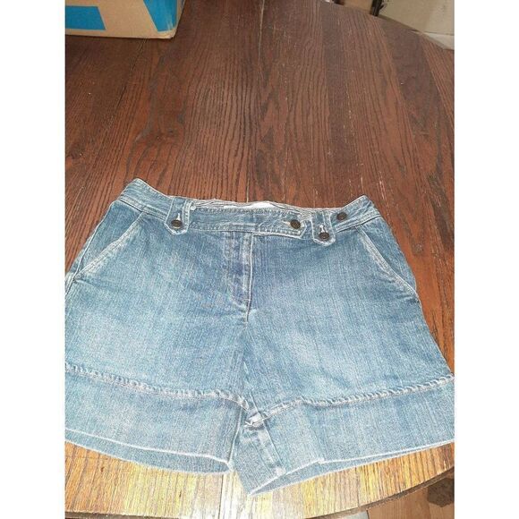Size 8 Madison Blue Denim Blue Jean Mid Rise Shorts with Pockets Bermuda Long - Picture 1 of 3